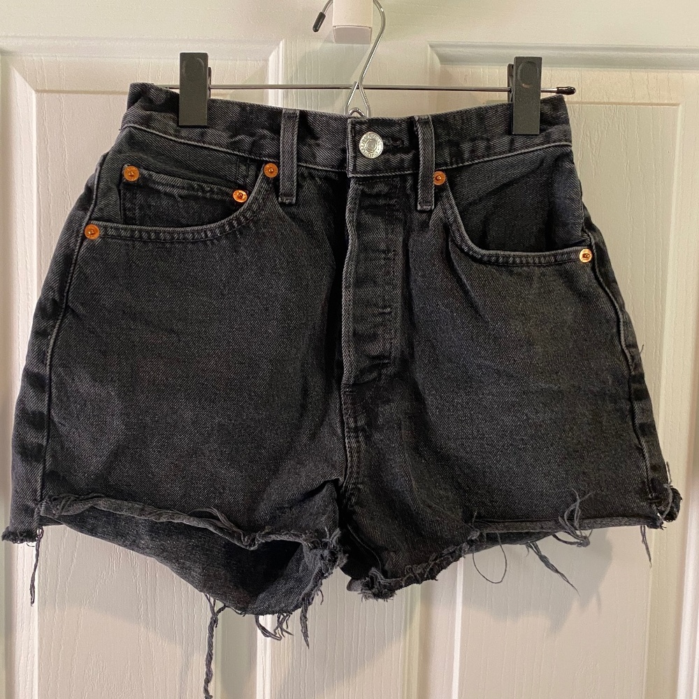 Black jeans shorts from Jenni Kayne
